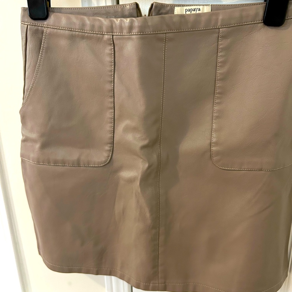 Short Mini faux leather skirt
